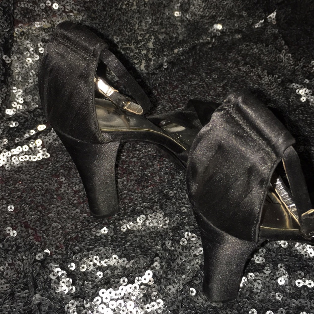 Aldo black satin heels - Picture 5 of 6